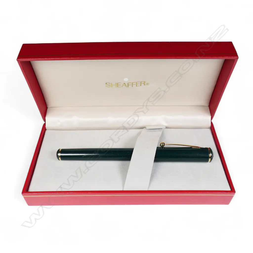 A 18ct gold nib Scheaffer fountain pen, Image 1++